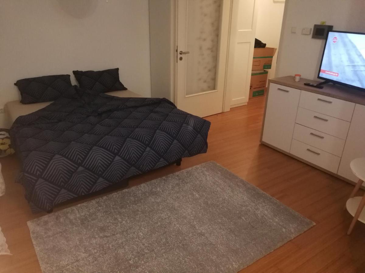 Iver Apartman Сесвете Экстерьер фото